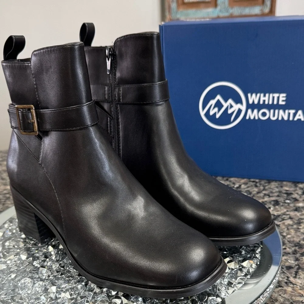 White Mountain Women's Black Ankle Booties with Buckle